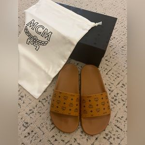 Brand New Women’s MCM Monogram Print Rubber Slides
